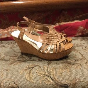 Guess wedges